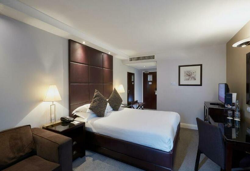 Номер Клуб, Stamford Bridge Hotel London