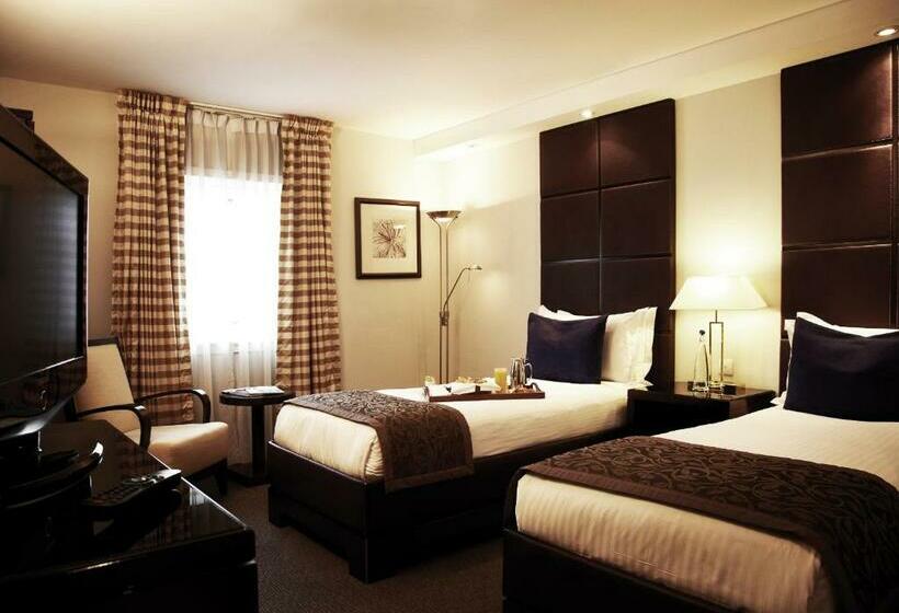 Номер Клуб, Stamford Bridge Hotel London