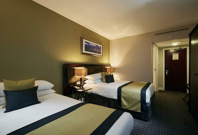 Семейный Номер, Stamford Bridge Hotel London