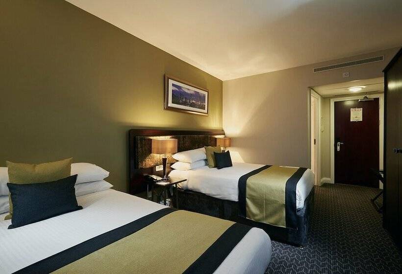 Семейный Номер, Stamford Bridge Hotel London
