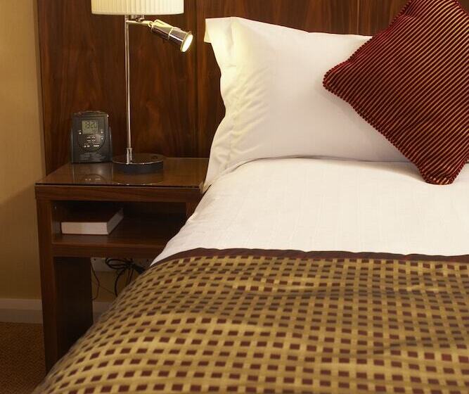 Классический Номер, Delta Hotels By Marriott Milton Keynes