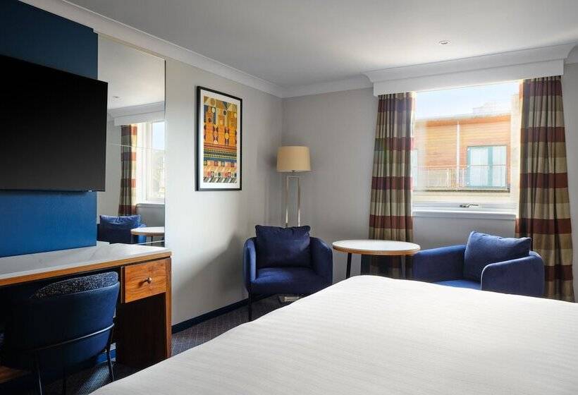 Номер Deluxe, Edinburgh Marriott Hotel Holyrood
