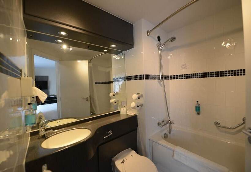 Номер Стандарт, Holiday Inn Wolverhampton   Racecourse, An Ihg