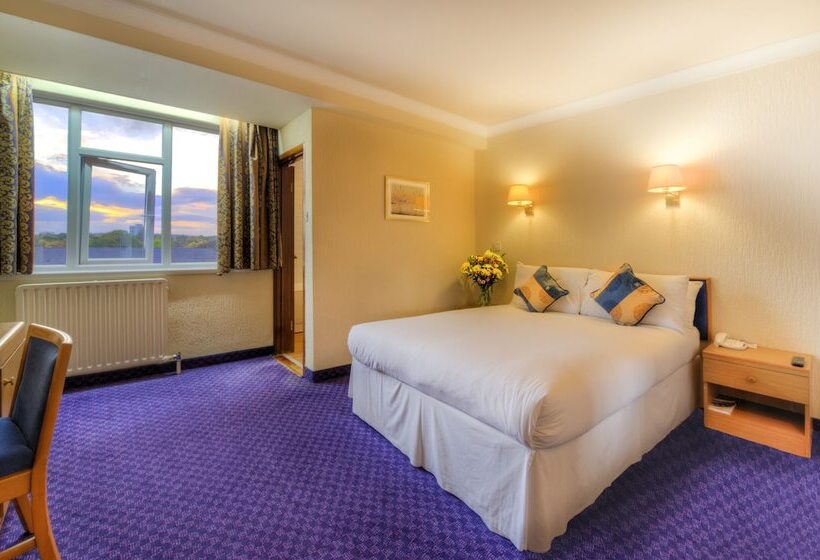 Номер Стандарт, Cobden Hotel Birmingham