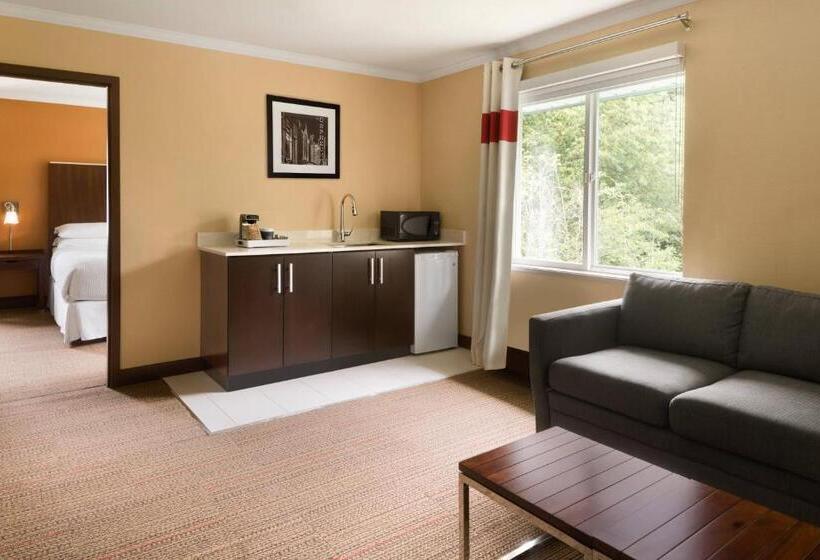 キングサイズベッドのスイートルーム, Four Points By Sheraton Surrey