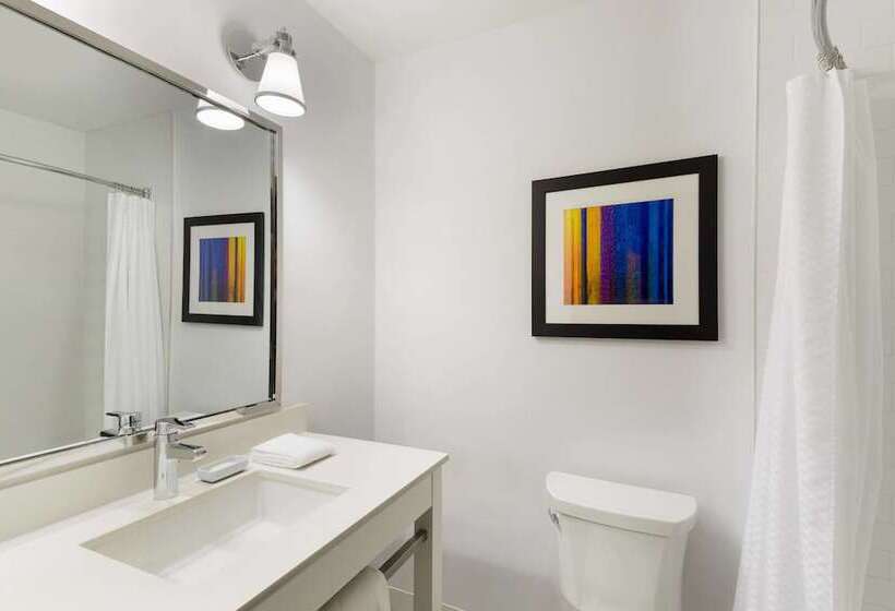 スイート, Four Points By Sheraton Surrey