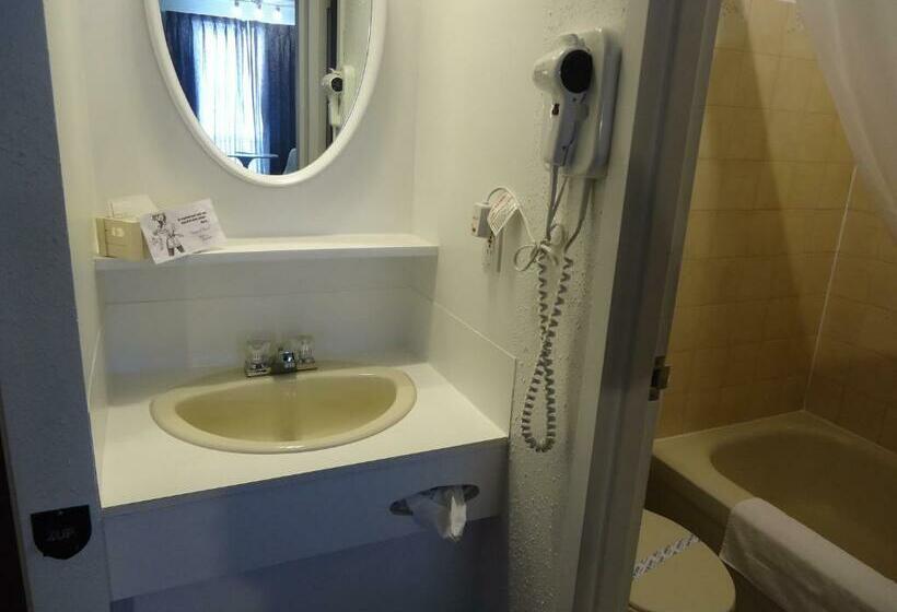 Номер Стандарт, Motel à La Brunante