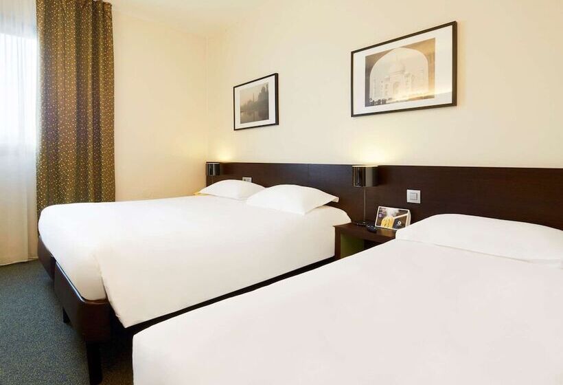 Номер Стандарт, Kyriad Hôtel Orly Aéroport   Athis Mons