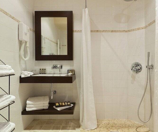 اتاق کلاسیک, Le Clos Medicis