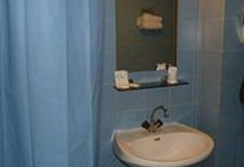اتاق استاندارد سه نفره, Green Park Hotel Paris