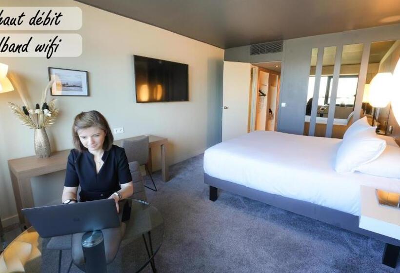 Номер Deluxe Вид на Озеро, Pullman Bordeaux Lac