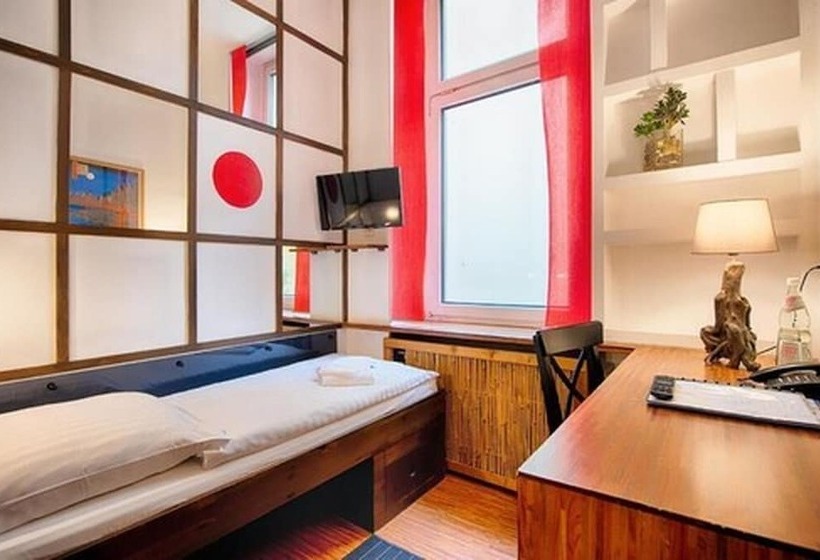 اتاق استاندارد یک نفره, Art Hotel Charlottenburger Hof Berlin
