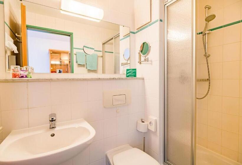 Номер Стандартный Кровать Куин, Plaza Hotel Blankenburg Ditzingen, Sure Hotel Collection