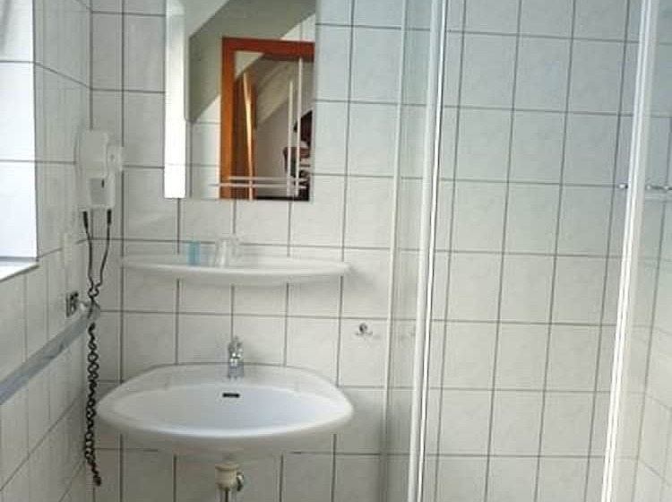 Номер Стандарт, Zur Krone