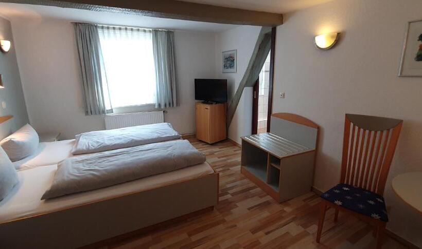 Номер Стандарт, Zur Krone