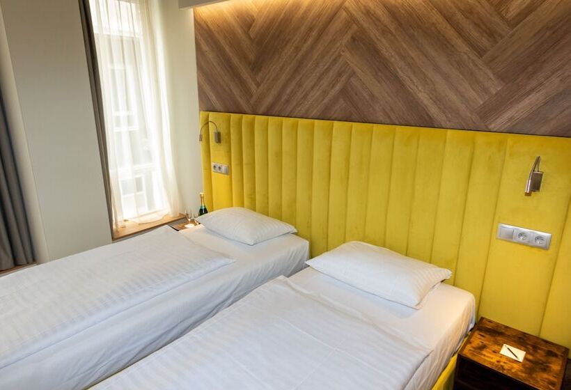 Номер Стандарт, Pilvax Hotel Budapest