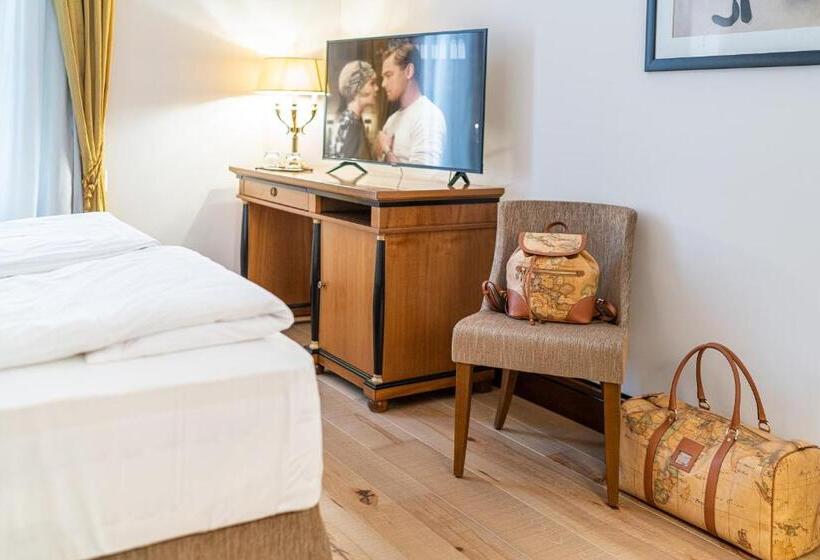 Quarto deluxe, All’angelo Art