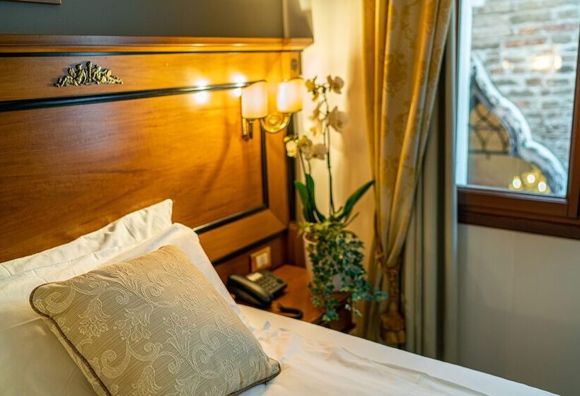 Quarto standart individual, All’angelo Art