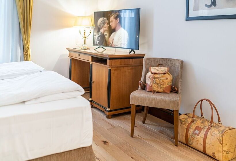 Quarto deluxe, All’angelo Art