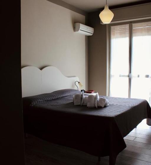 풀장 전망 스위트, Art Hotel Pandos