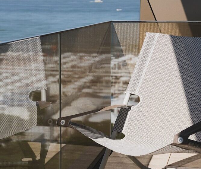 디럭스 룸 측면 바다 전망, The Promenade Luxury Wellness