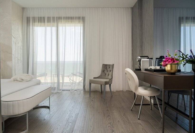 디럭스 테라스 룸 바다 전망, The Promenade Luxury Wellness