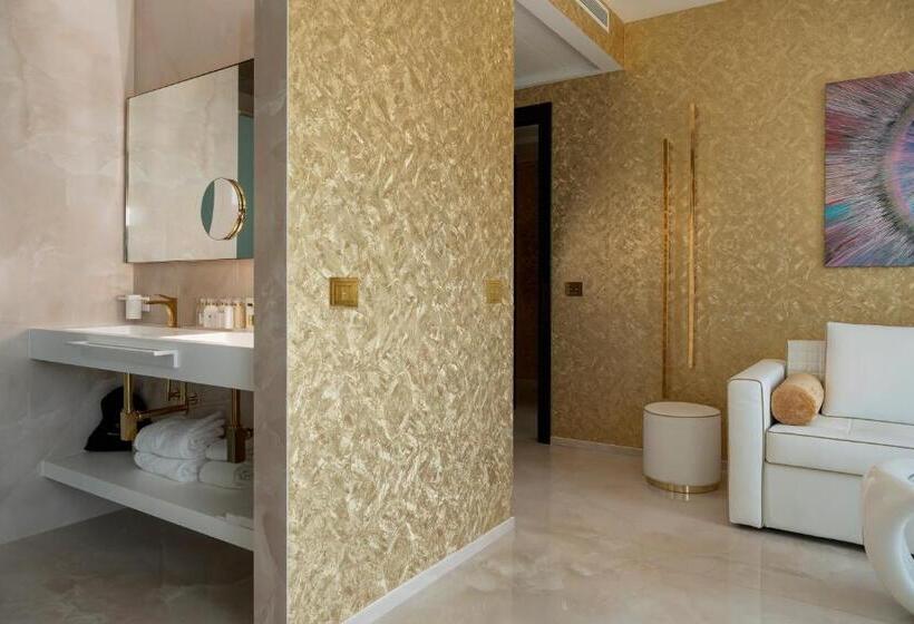 주니어 스위트 측면 바다 전망, The Promenade Luxury Wellness