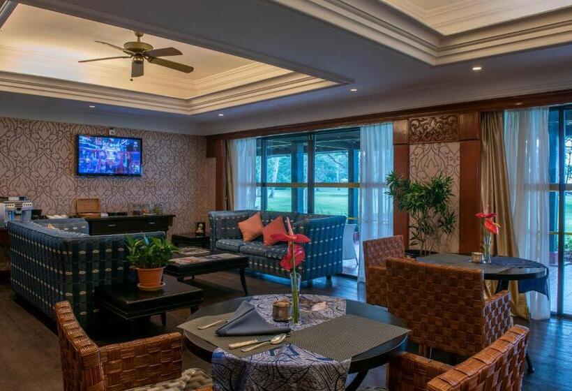 클럽 룸, Nexus Resort & Spa Karambunai