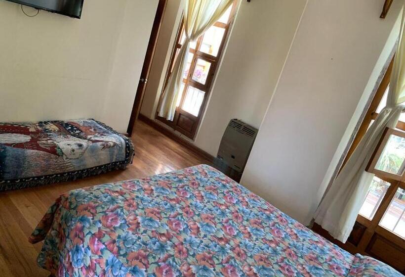 اتاق استاندارد سه نفره, Casa Del Pingorongo