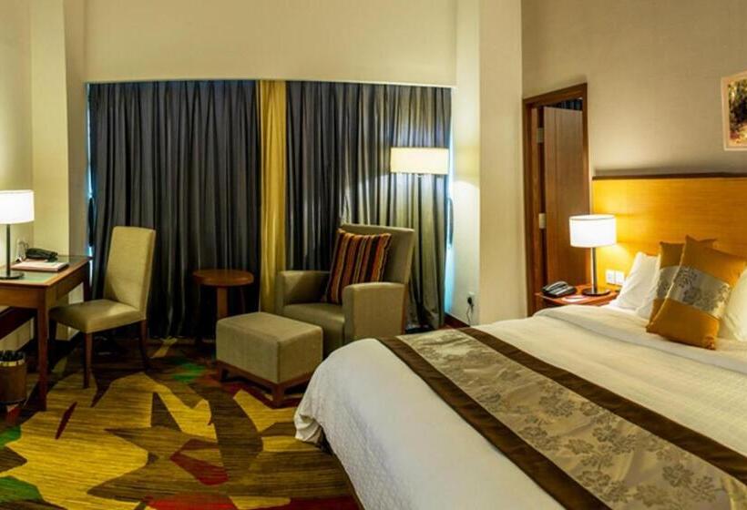 سوییت خانوادگی, Summit Parkview Yangon