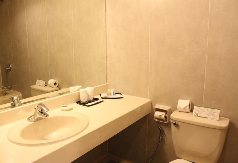 اتاق لوکس, Summit Parkview Yangon
