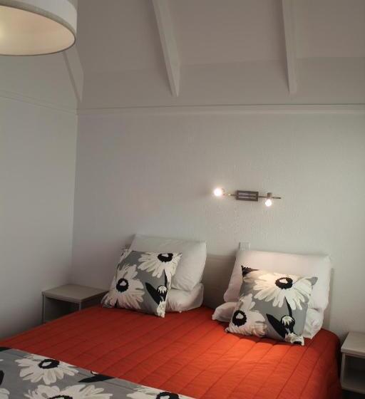 디럭스 스위트, Gables Lakefront Resort