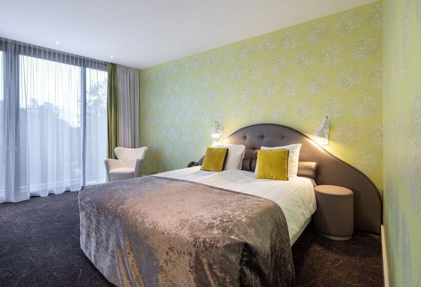 Номер Deluxe, Van Der Valk Hotel Rotterdam Nieuwerkerk
