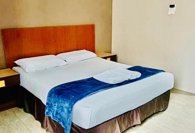 اتاق استاندارد چهار تخته, Baron Waterfront