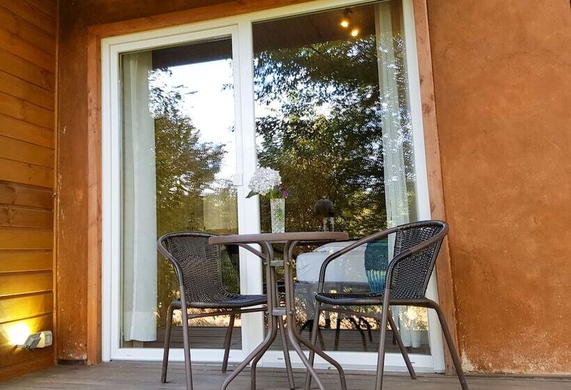 اتاق خانوادگی, Elementos Eco Lodge