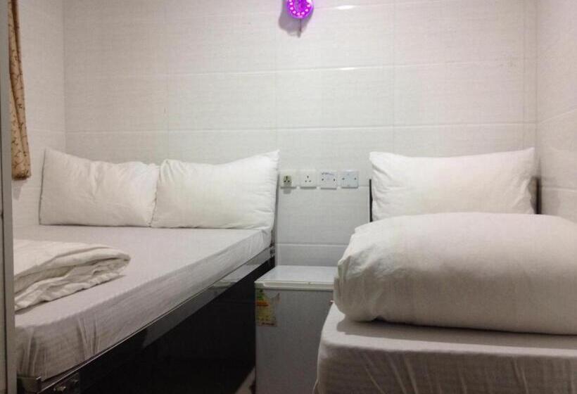 اتاق راحتی سه تخته, New Euro Asia Guest House