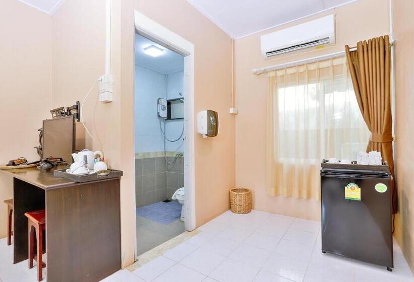 غرفة سوبيريور مطلة على حمام السباحة, Aonang Privacy Resort