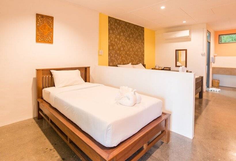 اتاق استاندارد سه نفره, Aonang Privacy Resort