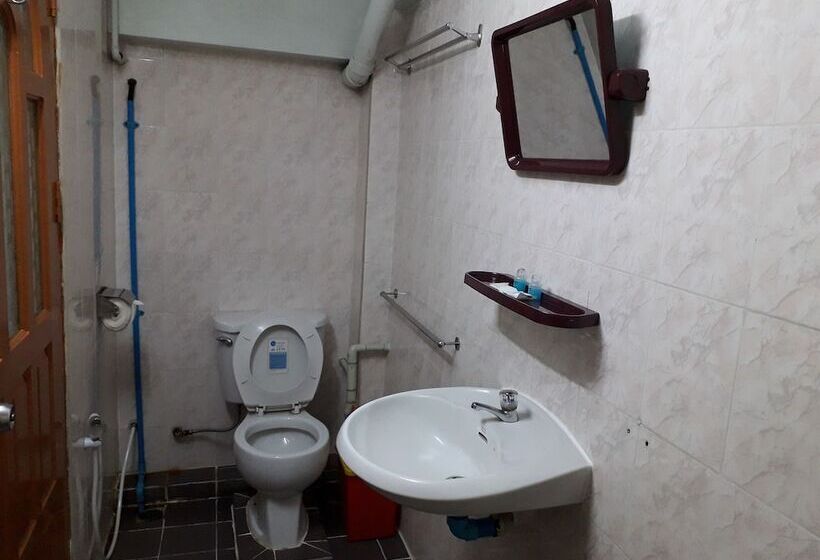 اتاق استاندارد سه نفره, Chan Myae Guest House