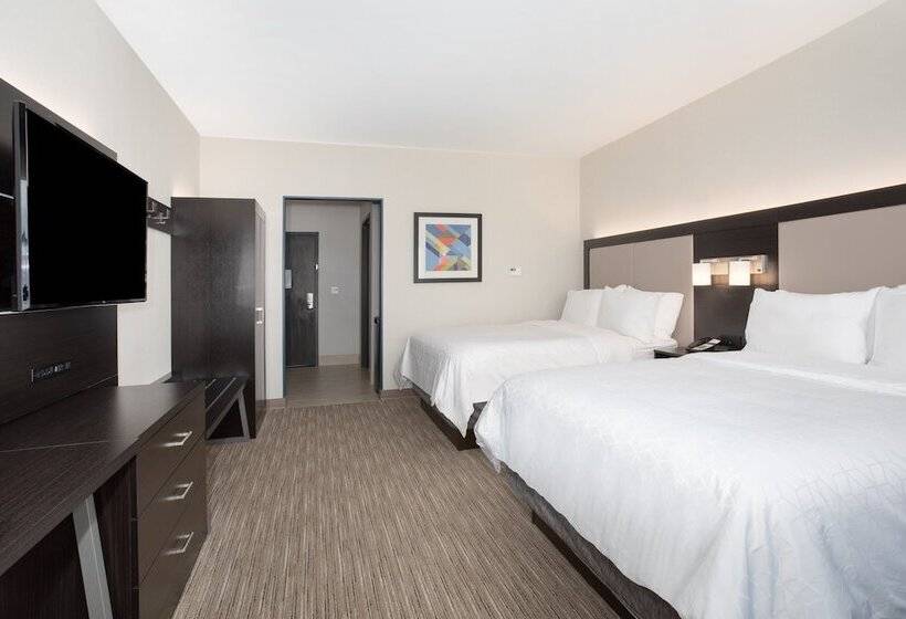 带大床的套房, Holiday Inn Express & Suites   Ely, An Ihg
