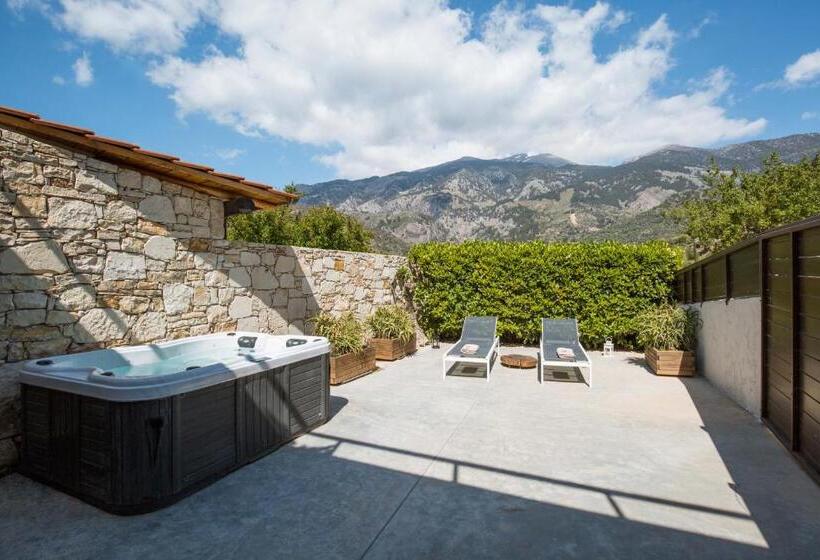 디럭스 스위트, Monastery Estate Guesthouse