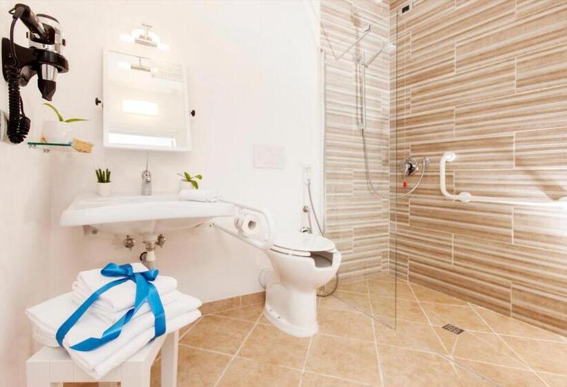 Classic room with balcony, Bike & Boat Argentario