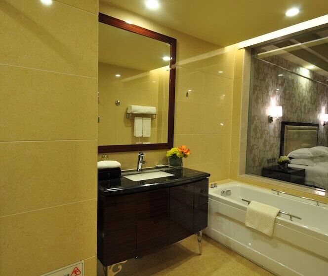 Номер Deluxe, Country Garden Phoenix Hotel Beiliu