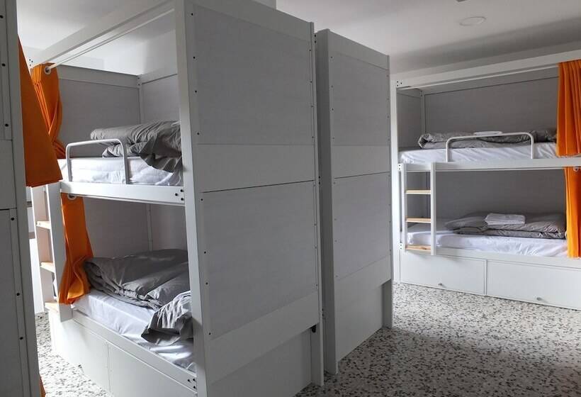 تختخواب در اتاق مشترک, El Albergue De Sigüenza