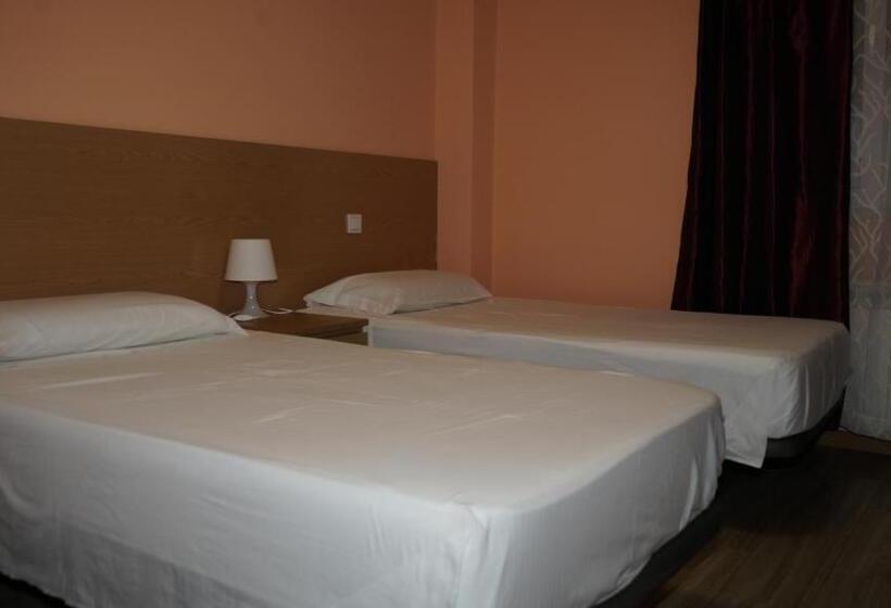 Номер Стандарт, Hostal La Pared