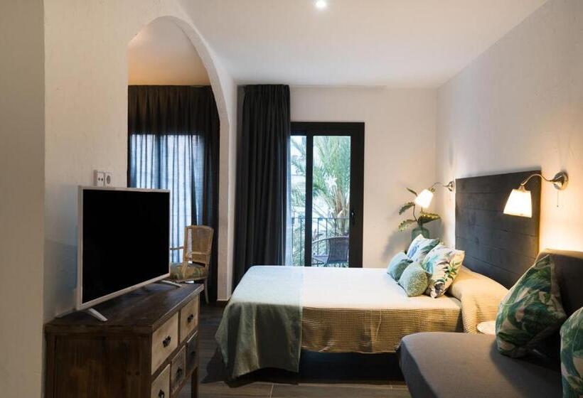 Perhehuone, Hostal Sa Malica