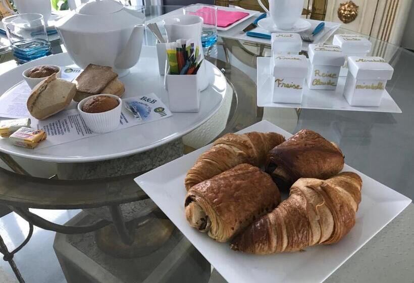 اتاق استاندارد با چشم‌انداز باغ, Domaine Georges V