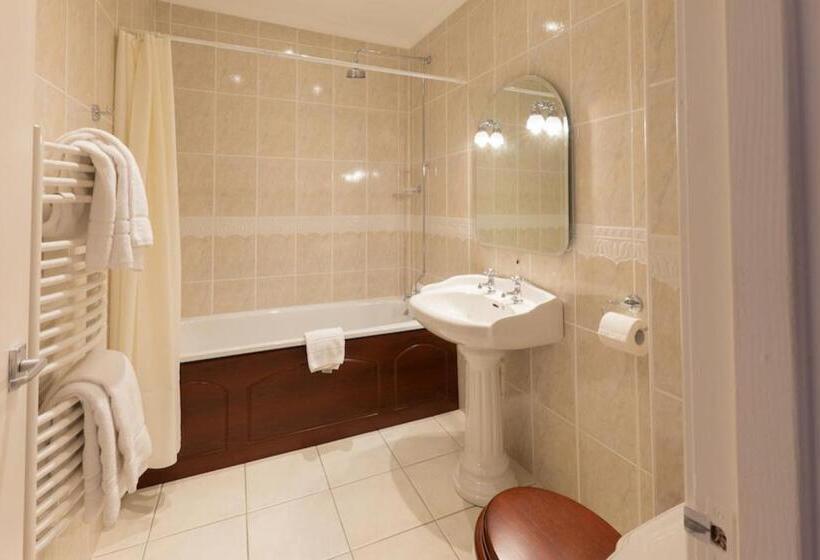 스탠다드 룸 킹사이즈 침대, Cedars Apartment