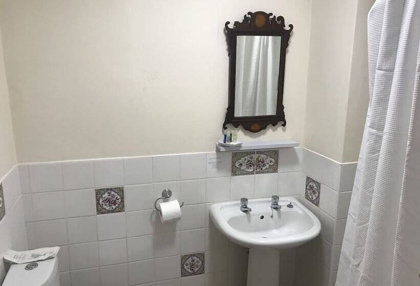 Номер Стандарт, The George Inn