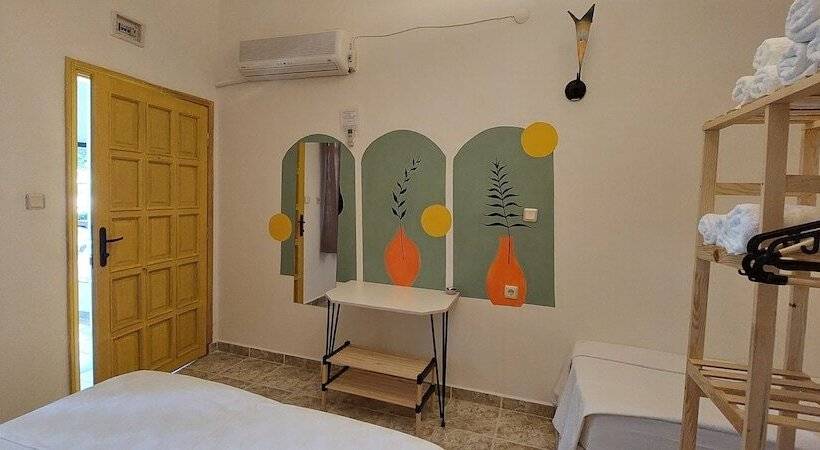 Номер Стандарт Трехместный, Mavi Pansiyon
